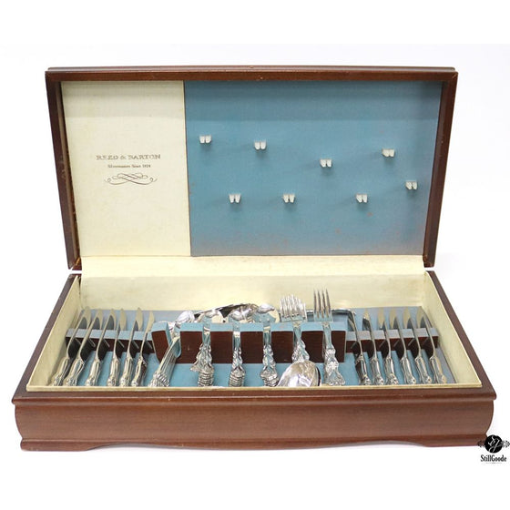 International Flatware Set