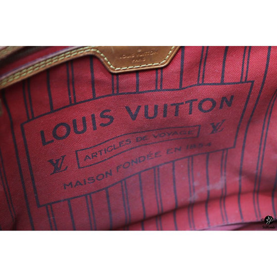Louis Vuitton Purse