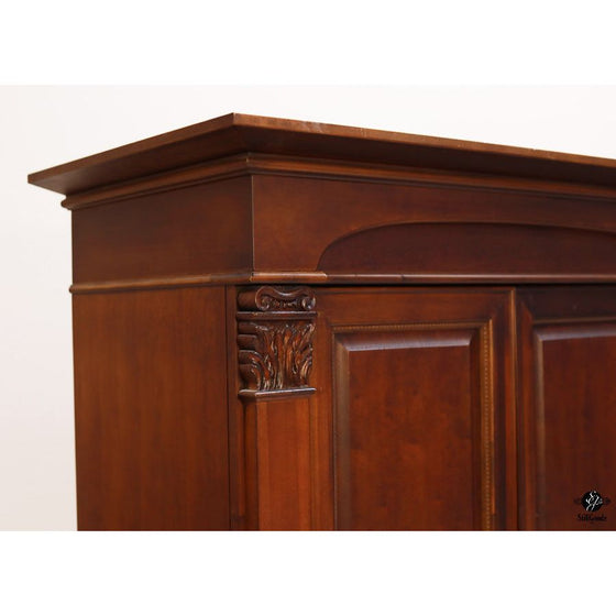 Thomasville Armoire