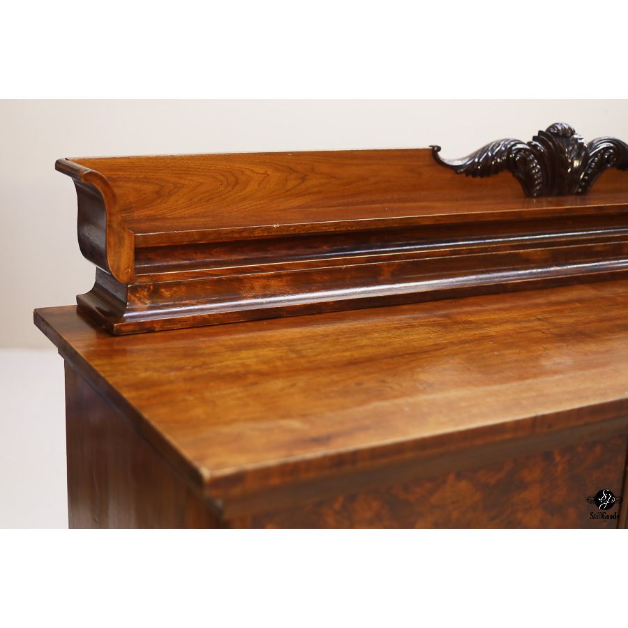 Sideboard