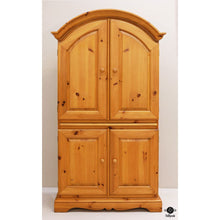  Lane Armoire
