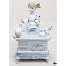  Lladro Figurine