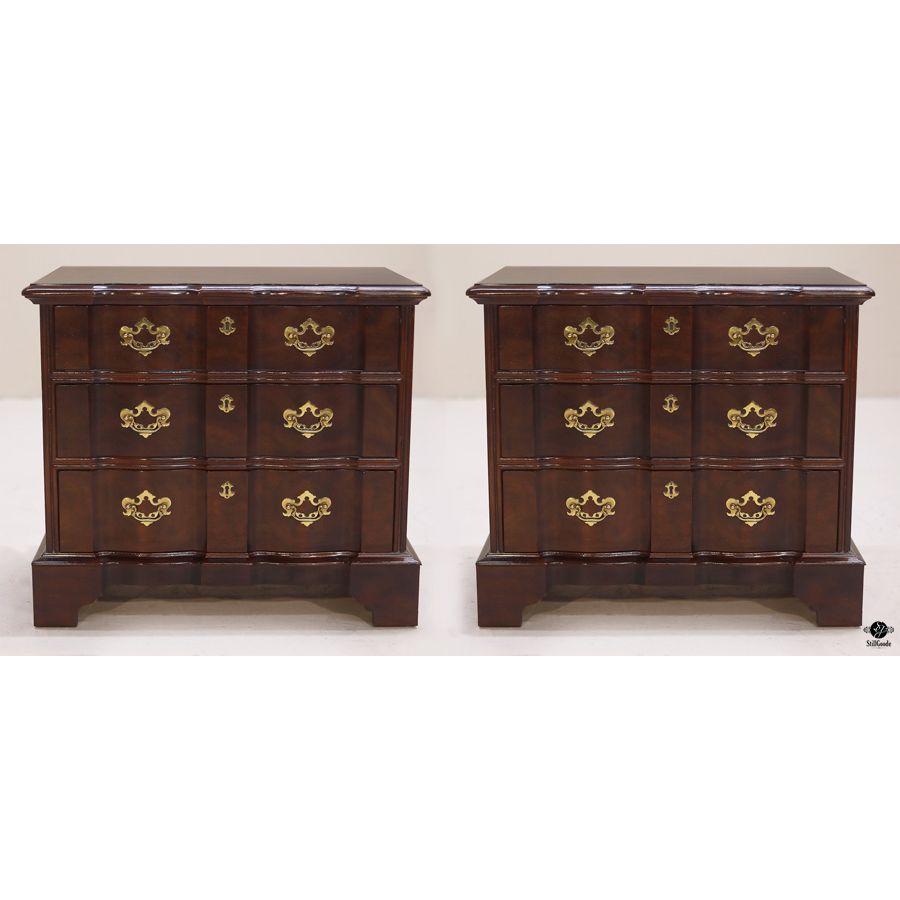 Henredon Nightstands (Pair)