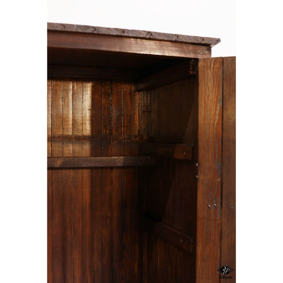 Armoire