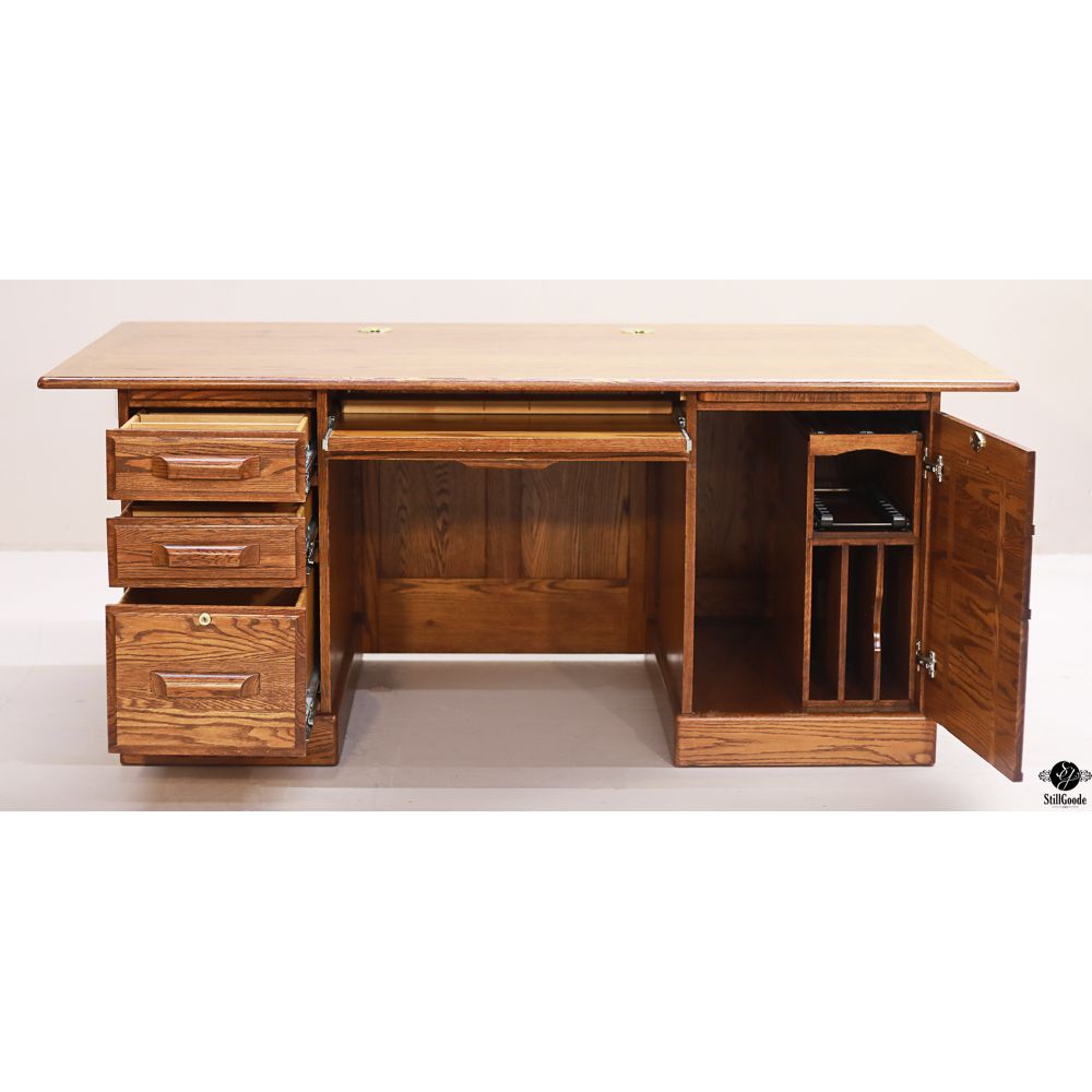 Winners Only Desk