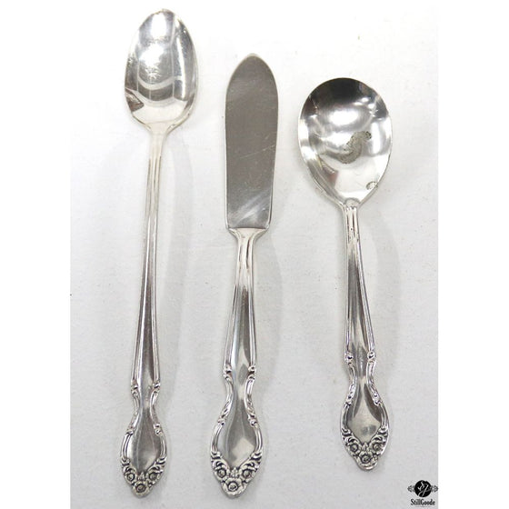 William Rogers Co Flatware Set