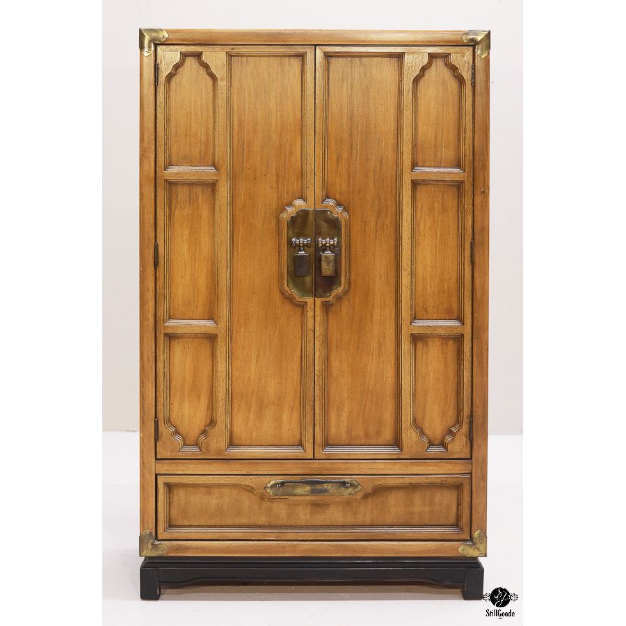 Basic-Witz Armoire