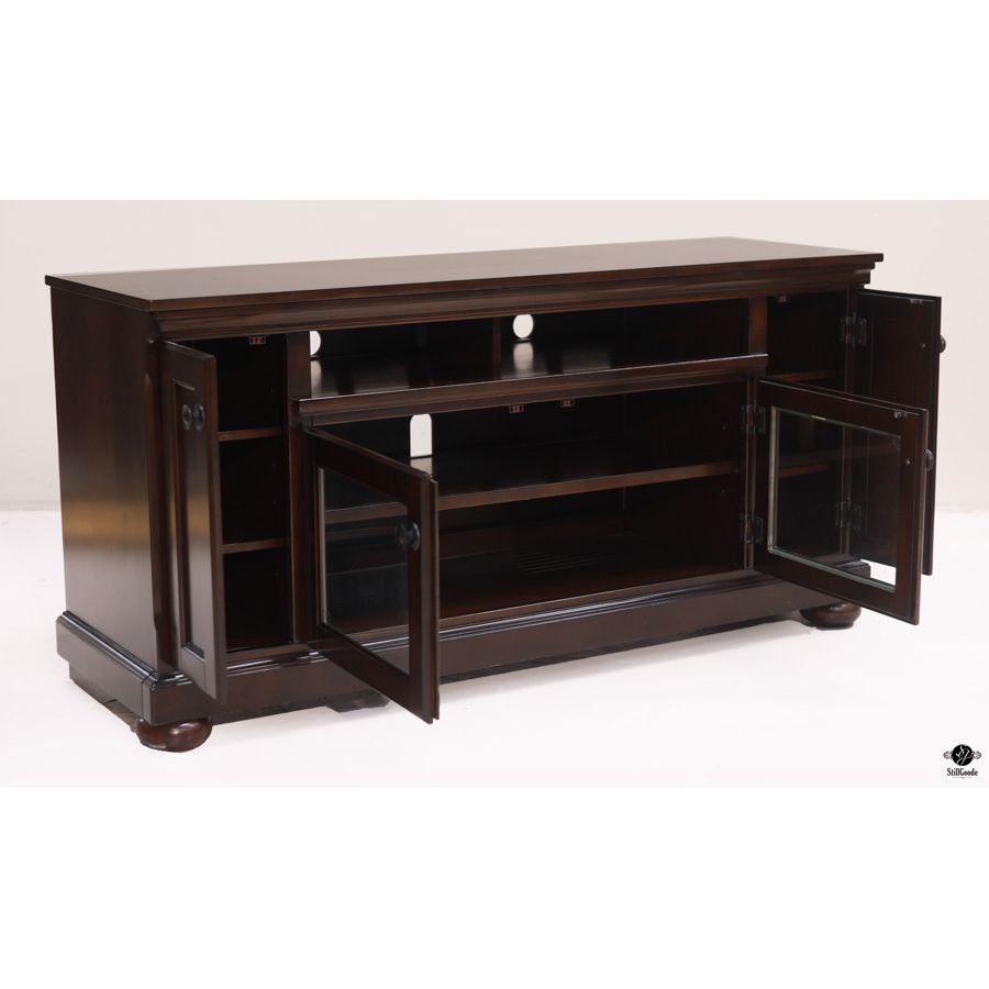 Ashley Console