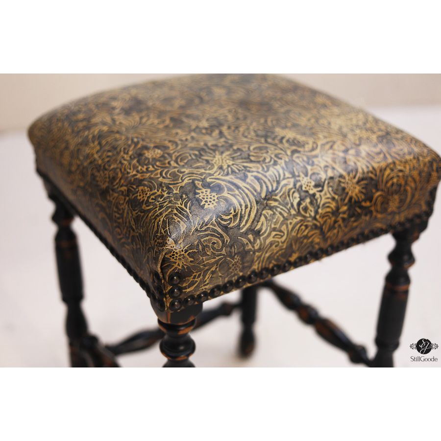 Barstool Set