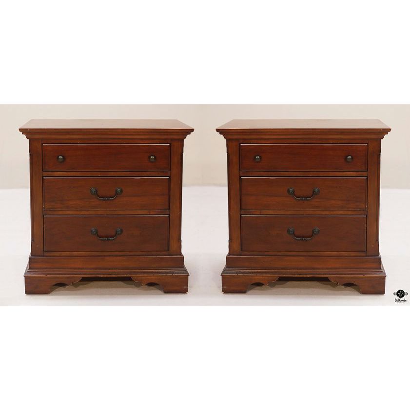Nightstands (Pair)