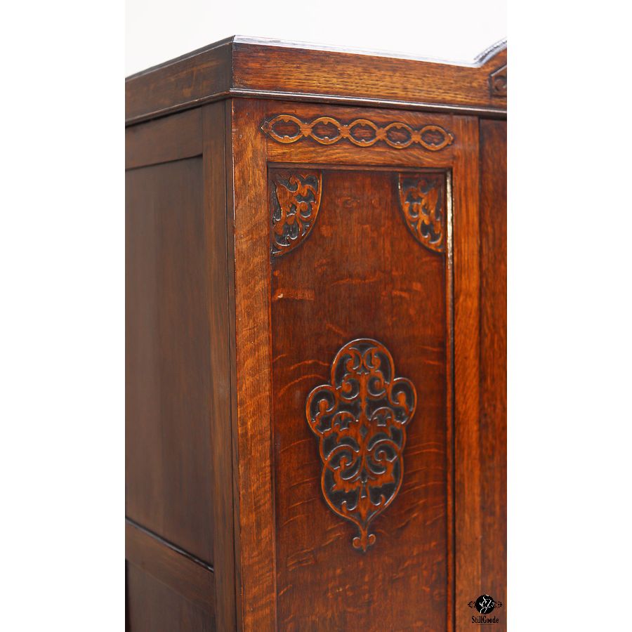 Armoire
