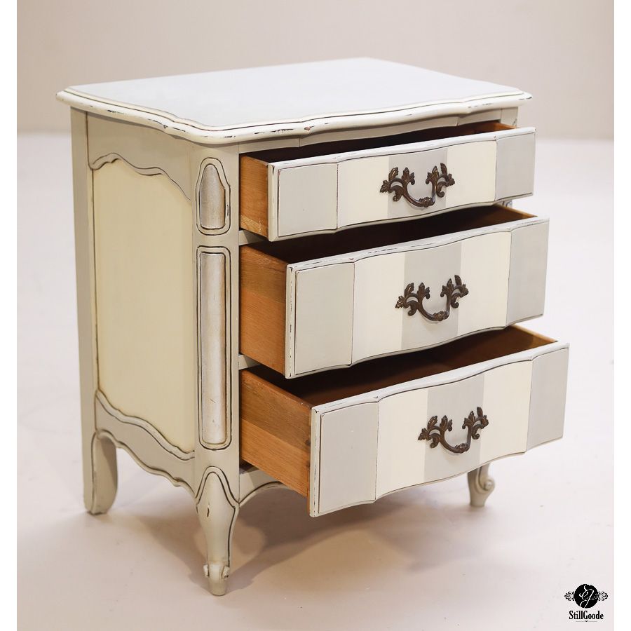 Link-Taylor Nightstands (Pair)