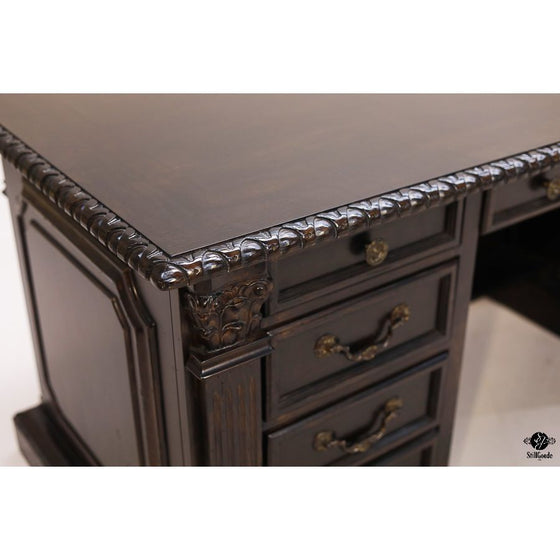 Philippe Langdon Desk