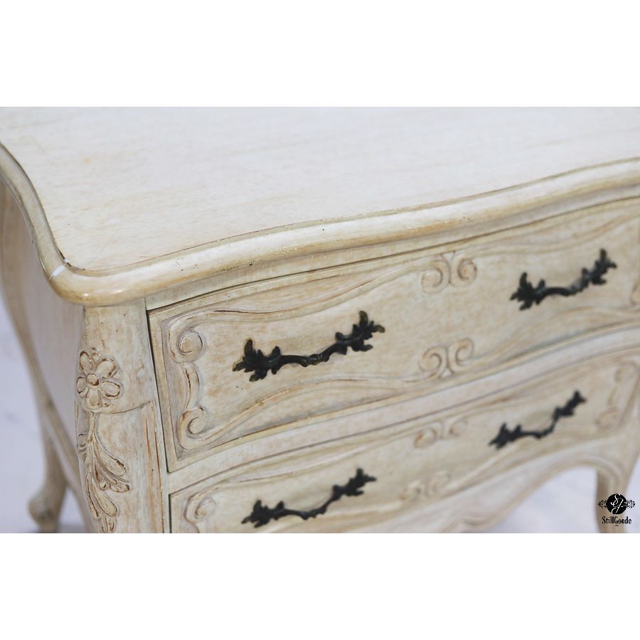 Fremarc Designs Nightstand