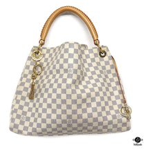  Louis Vuitton Purse