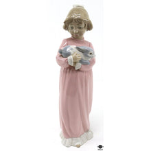  Lladro Figurine