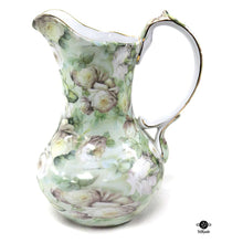  Pitcher