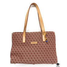  Dooney & Bourke Purse