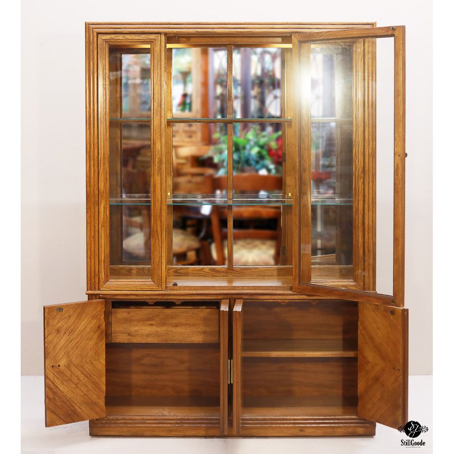 Thomasville China Cabinet