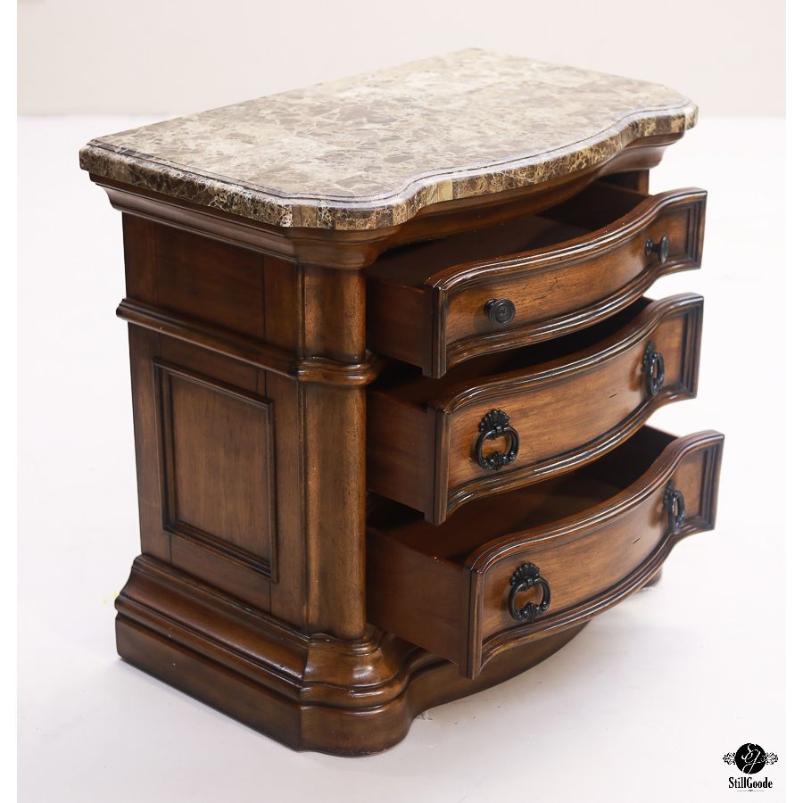 Pulaski Nightstands (Pair)