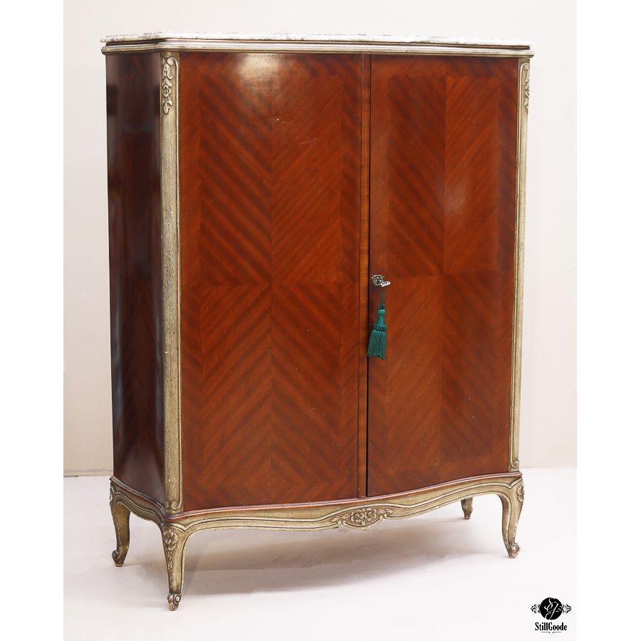 Armoire