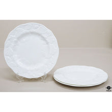  Wedgwood Plate Set