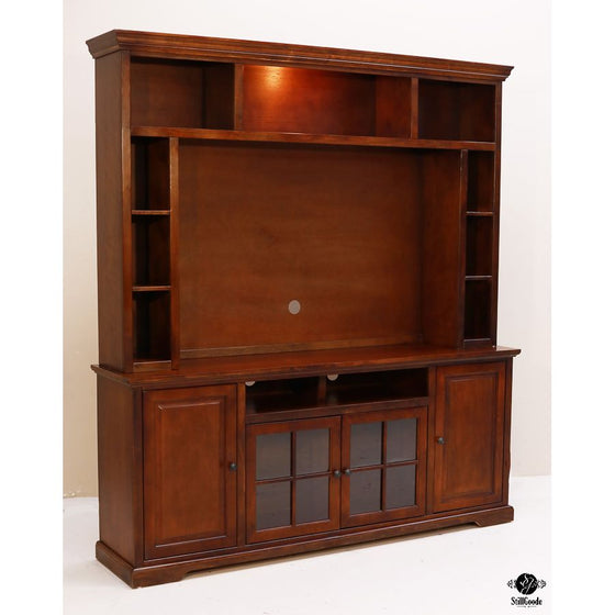 Legends Entertainment Center