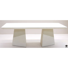  Gabby Home Dining Table