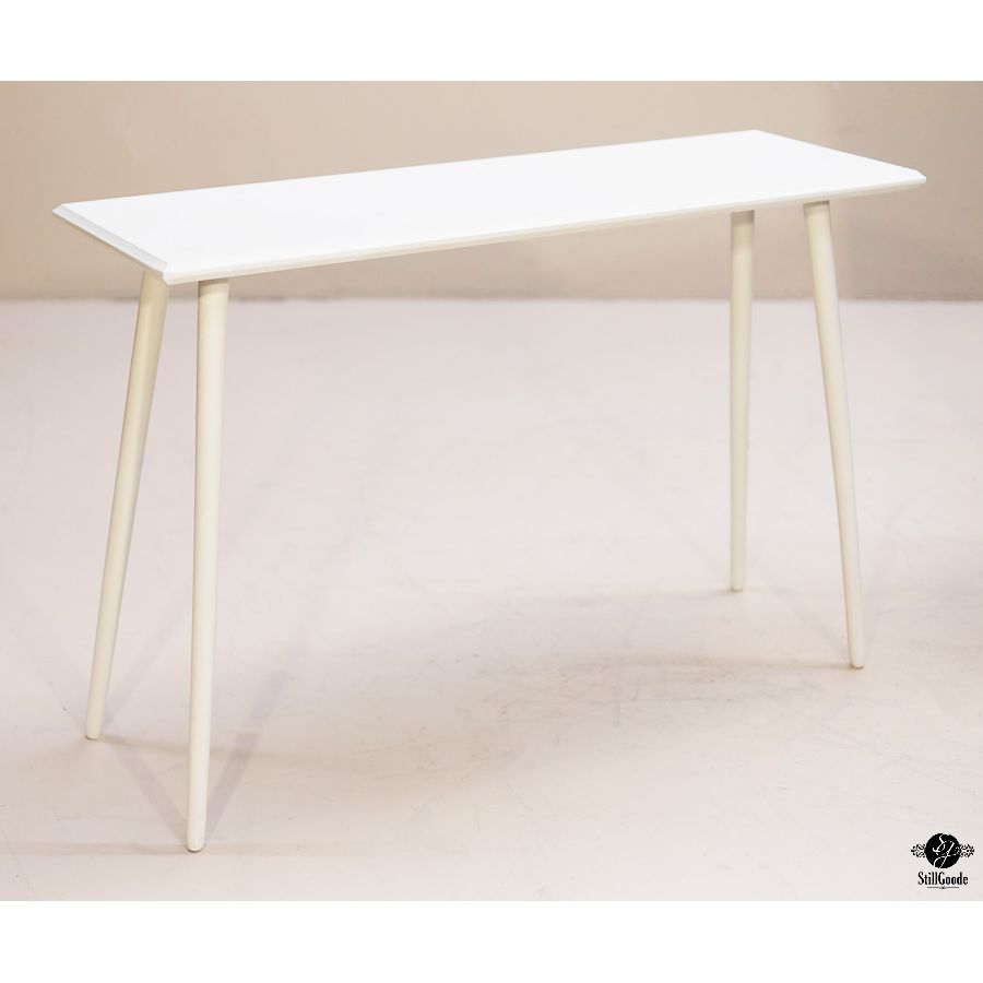 Safavieh Sofa Table