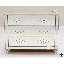  Hickory Chair Chest of Drawers