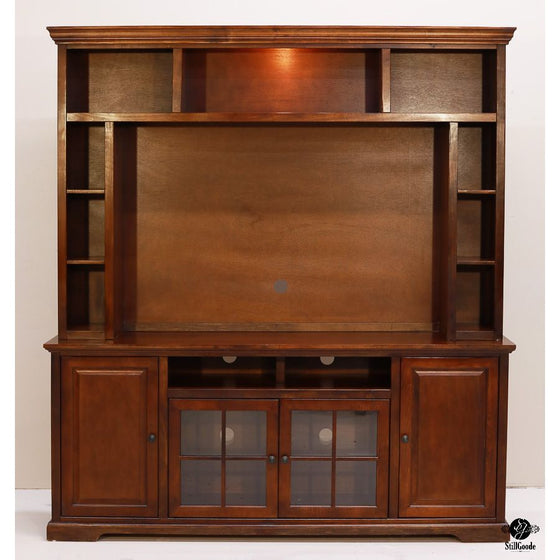 Legends Entertainment Center