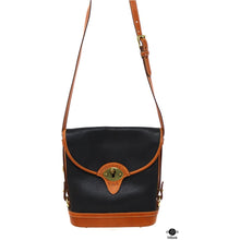 Dooney & Bourke Crossbody Bag