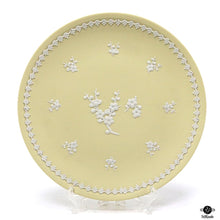  Wedgwood Decorative Plate