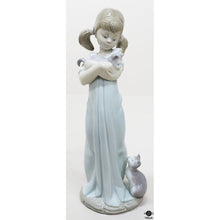  Lladro Figurine
