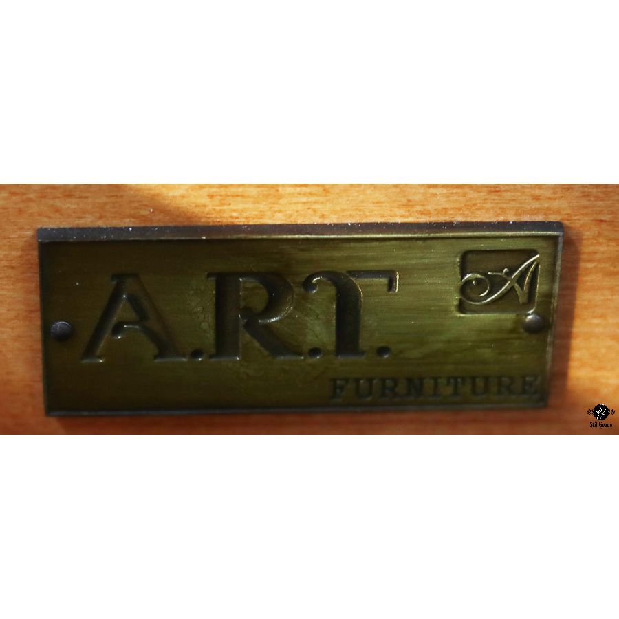 ART Dresser