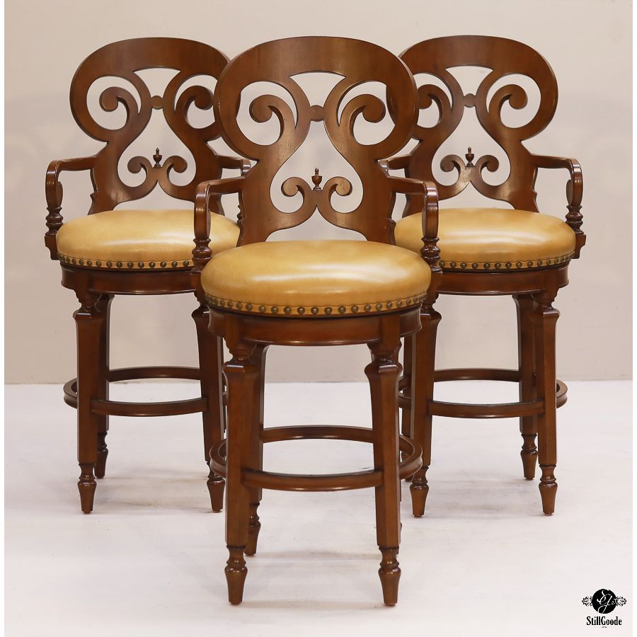 Frontgate Barstool Set