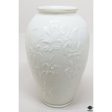  Lenox Vase
