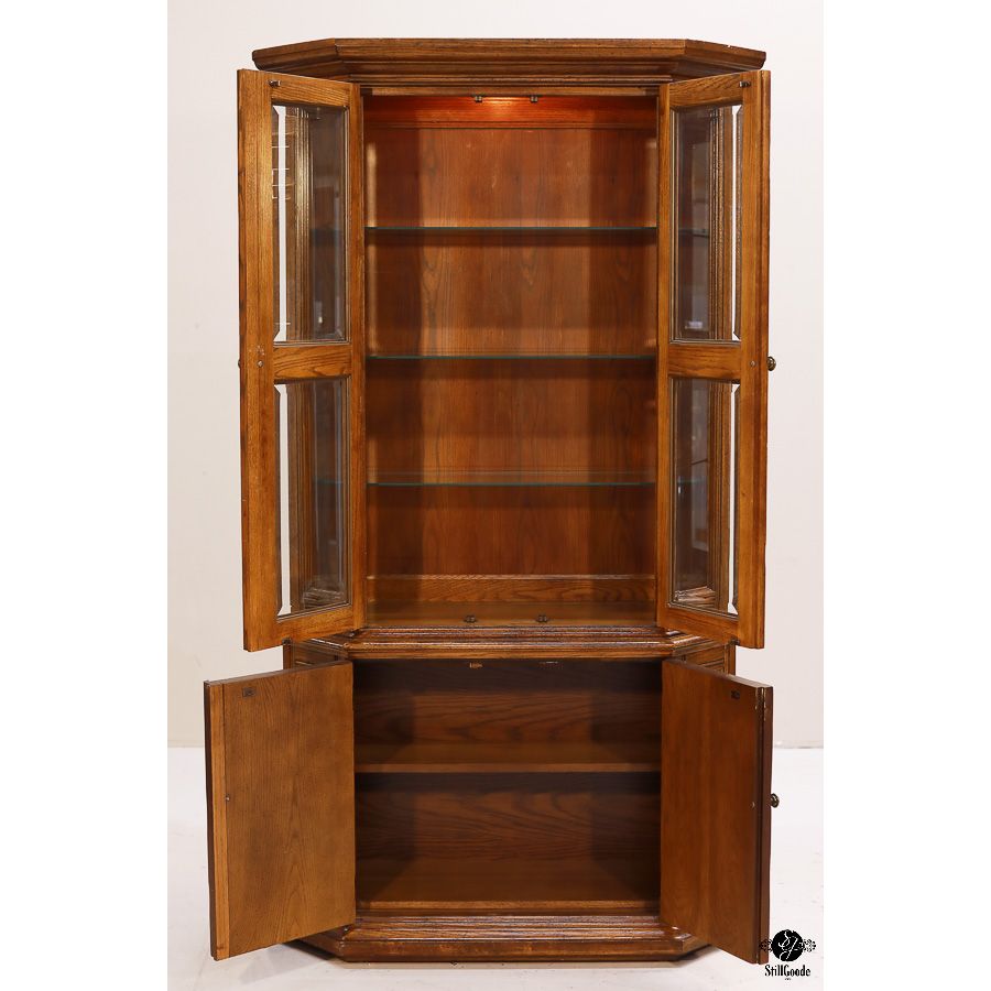 Thomasville China Cabinet