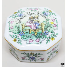  Franklin Mint Music Box