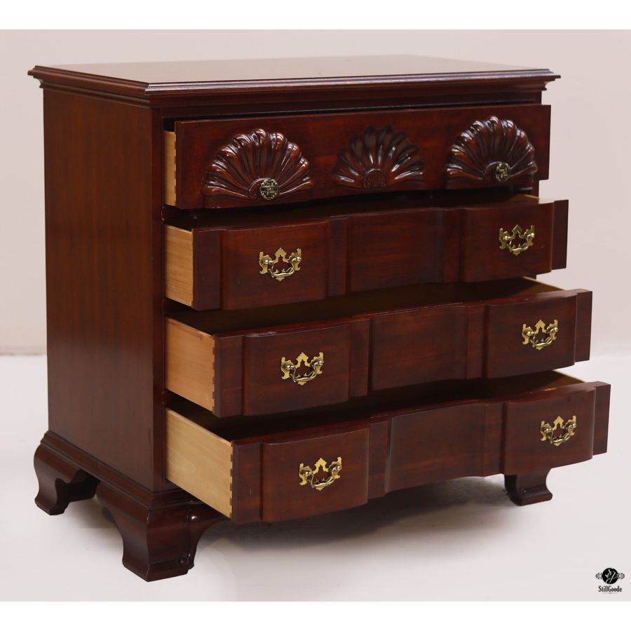 Lineage Chest of Drawers