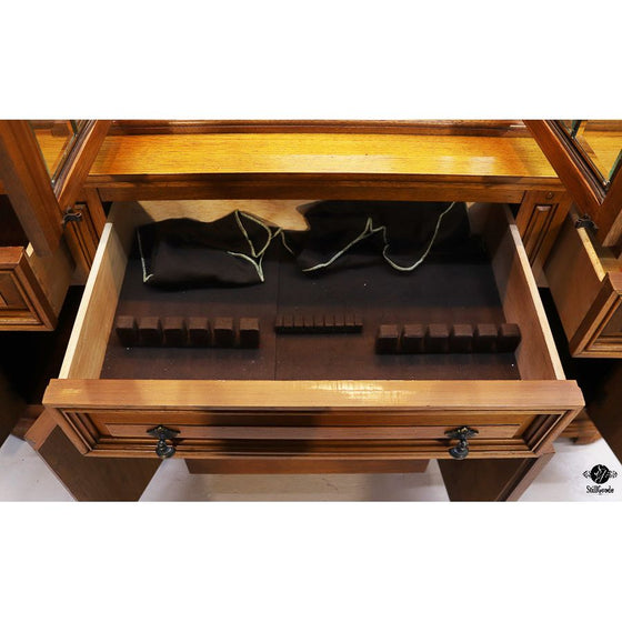Thomasville China Cabinet
