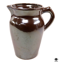  Pitcher