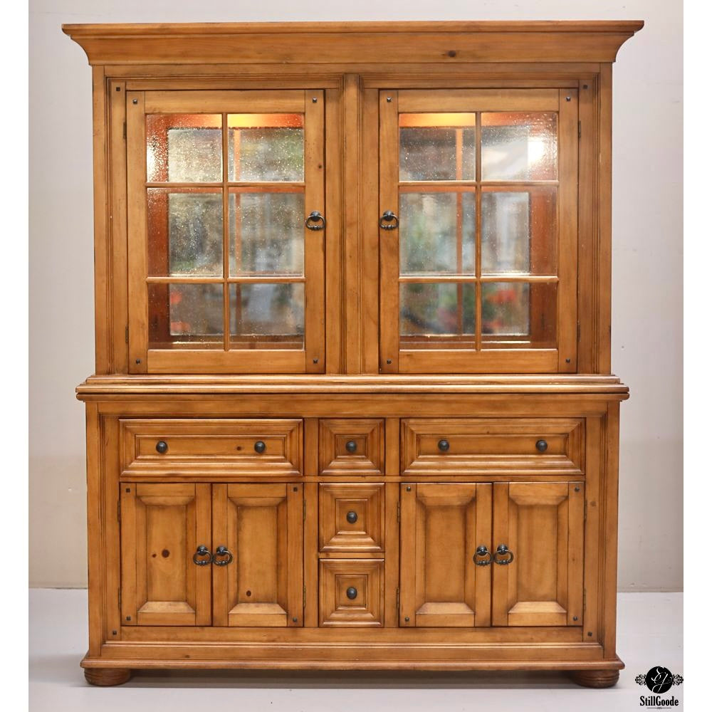 Broyhill China Cabinet