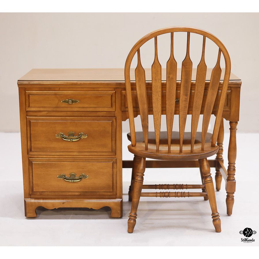 Thomasville Desk & Chair set