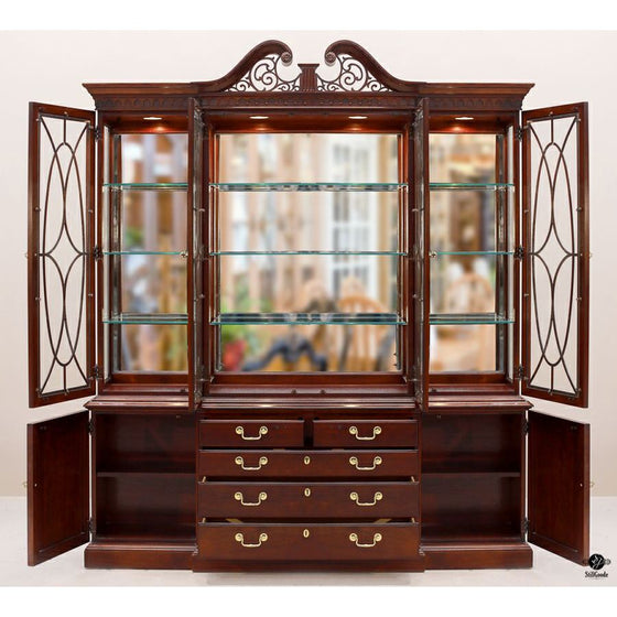 Thomasville China Cabinet