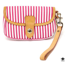  Dooney & Bourke Wristlet