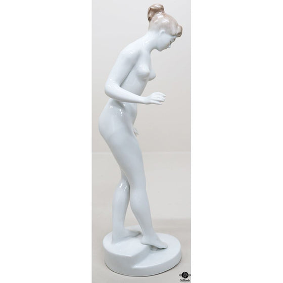 Figurine