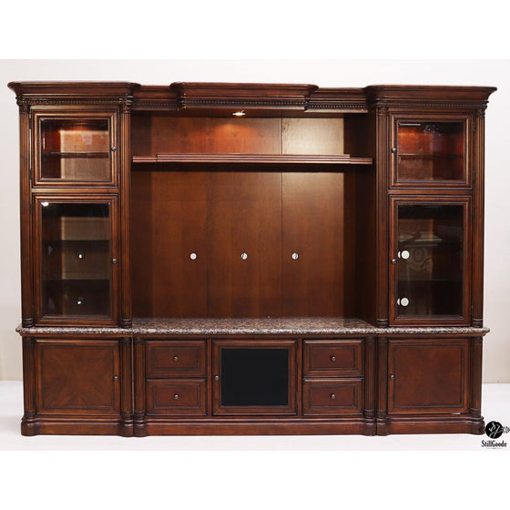 Legends Entertainment Center