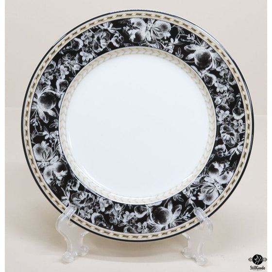 Royal Doulton Plate Set