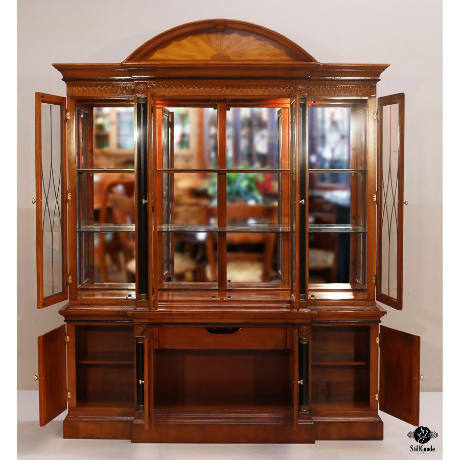Universal China Cabinet